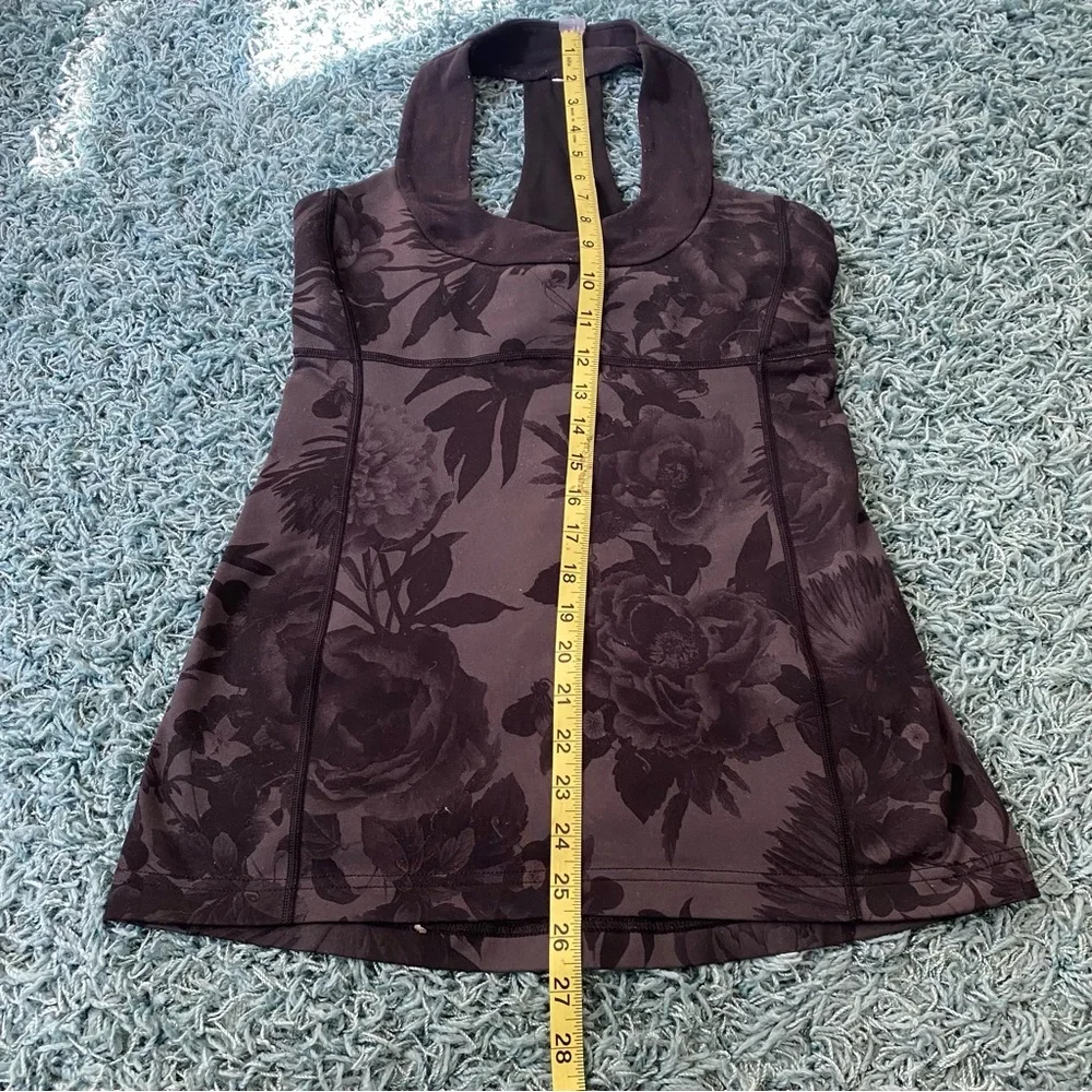 Lululemon 🍋 Scoop Neck Tank Lion BriskBloom Black - Picture 9 of 16